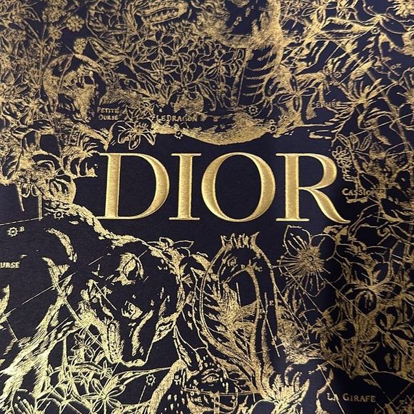 Dior Box gold and navy with Dior ribbon and Dior tissue. - Picture 3 of 8